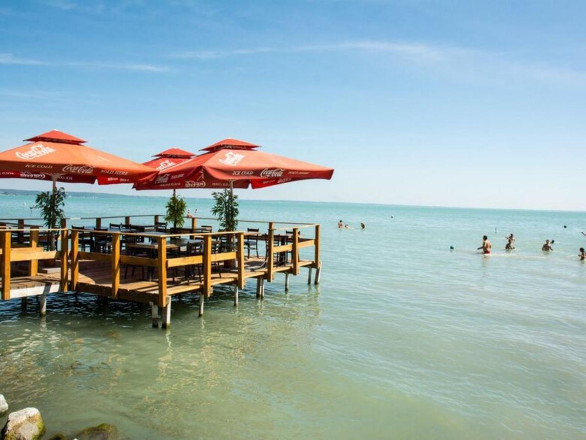 Bowery Guest Houses - Arnyas Vendeghazak Balatonalmádi Eksteriør billede